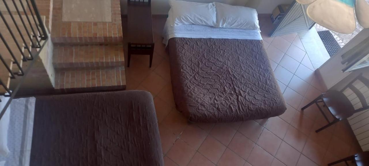 Agriturismo Borgo Nuovo Sant'Agata Dei Goti Hotel Migliara-San Silvestro Luaran gambar